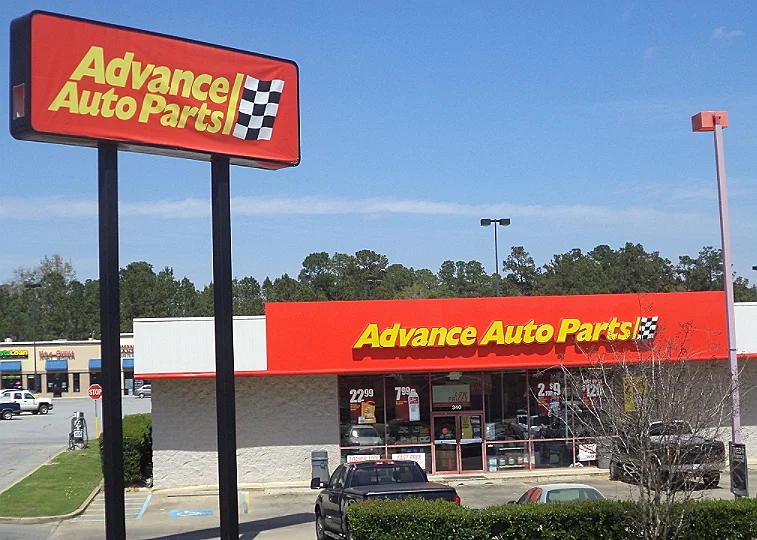 Advance Auto Parts Store front part